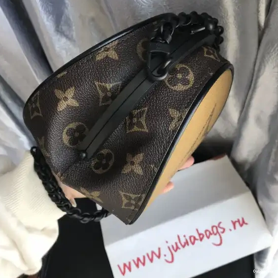 VUITTON BOURSICOT BC LOUIS 0521